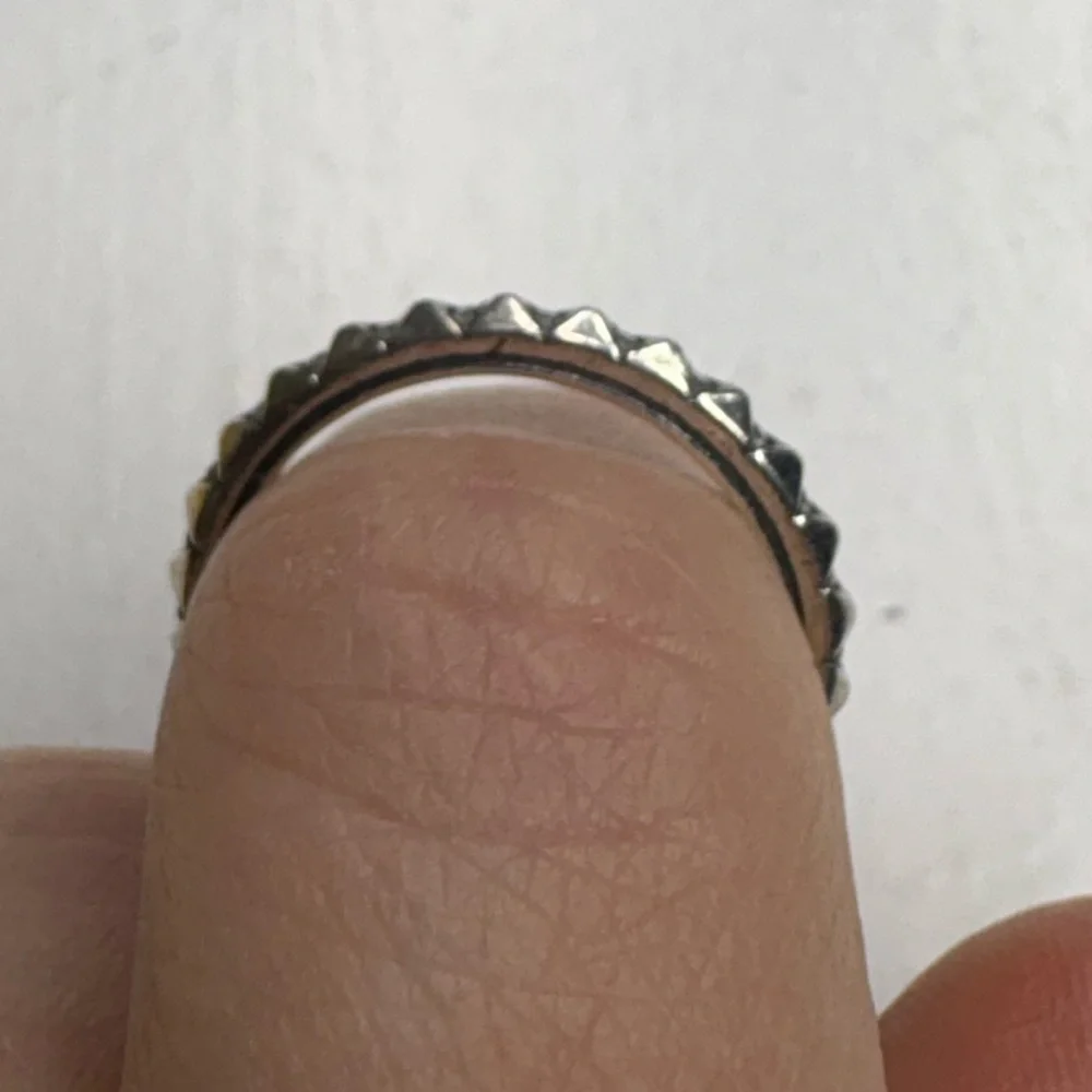 Pandora ME Pyramids Ring - Picture 2 of 4